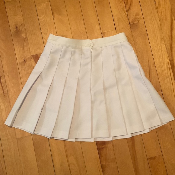 American Apparel Pleated Skirt - Picture 1 of 3